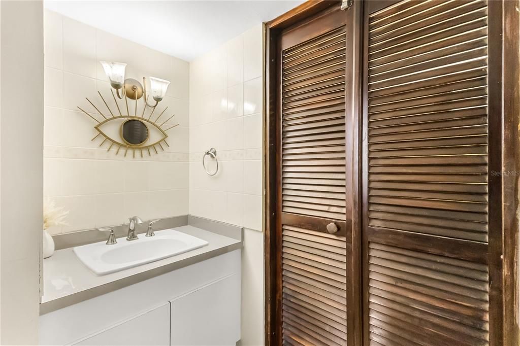 На продажу: $575,000 (3 спален, 2 ванн, 1860 Квадратных фут)