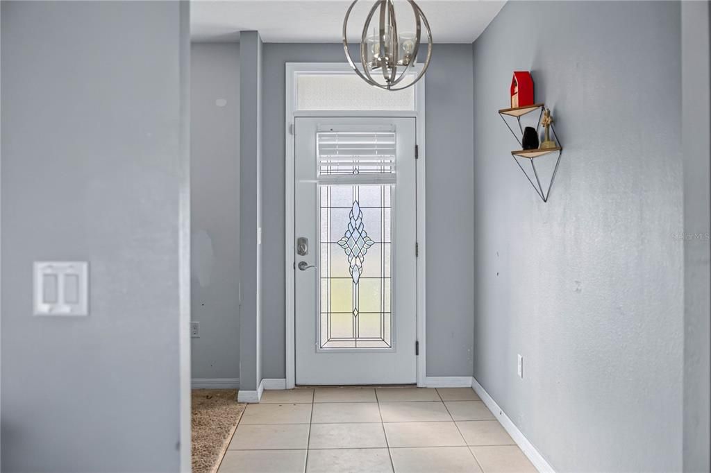 For Sale: $350,000 (5 beds, 3 baths, 2577 Square Feet)