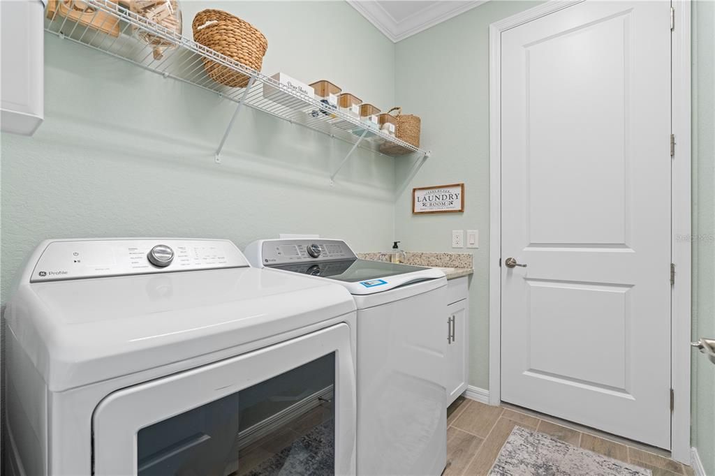 En Venta: $569,000 (2 camas, 2 baños, 1948 Pies cuadrados)