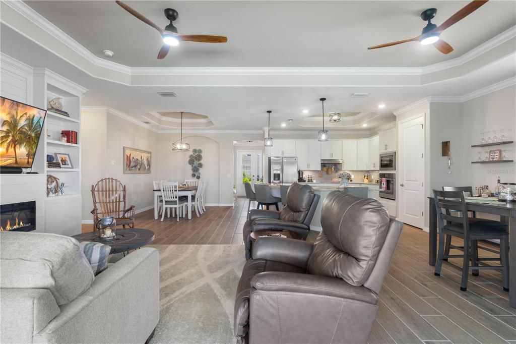 En Venta: $569,000 (2 camas, 2 baños, 1948 Pies cuadrados)