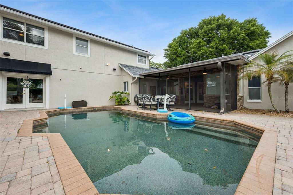 For Rent: $5,000 (6 beds, 5 baths, 3676 Square Feet)