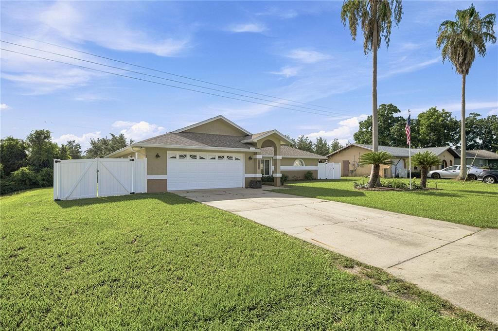 En Venta: $359,900 (3 camas, 2 baños, 1898 Pies cuadrados)