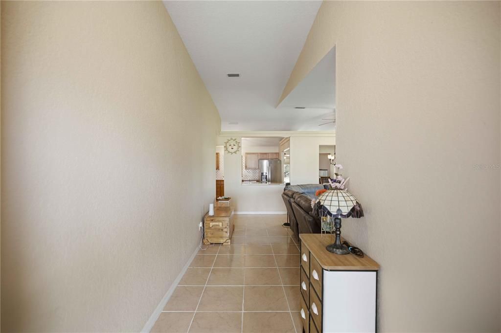 En Venta: $359,900 (3 camas, 2 baños, 1898 Pies cuadrados)