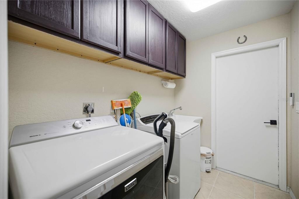 En Venta: $359,900 (3 camas, 2 baños, 1898 Pies cuadrados)