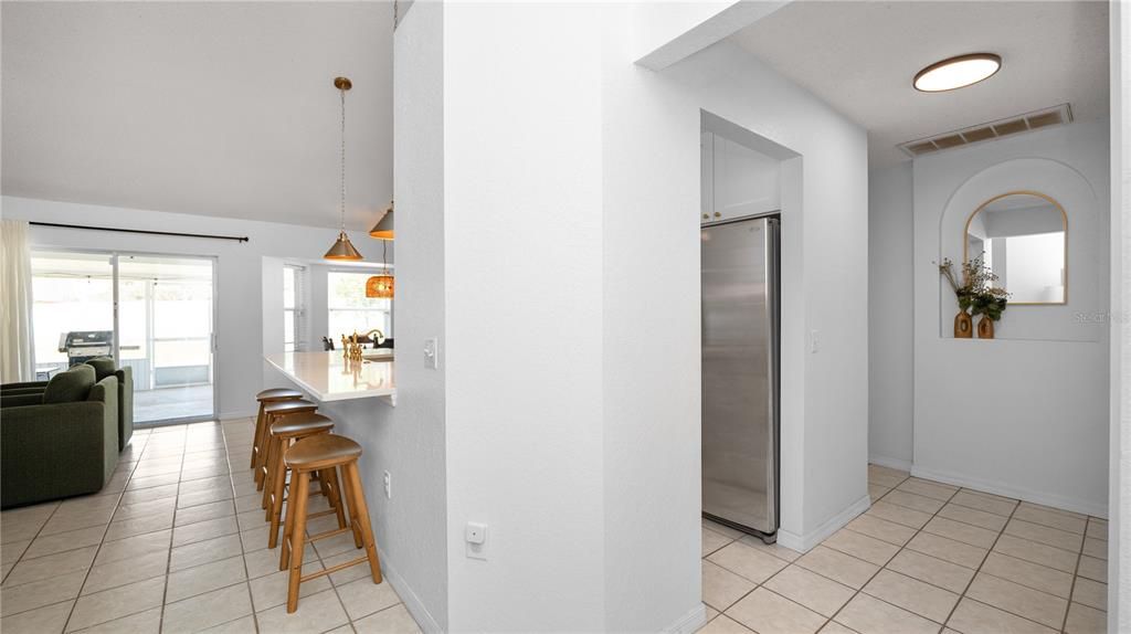 На продажу: $349,900 (4 спален, 2 ванн, 1559 Квадратных фут)