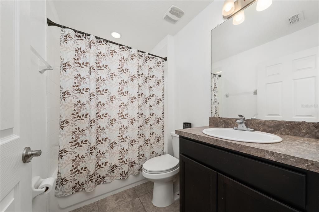 For Sale: $280,000 (3 beds, 2 baths, 1612 Square Feet)