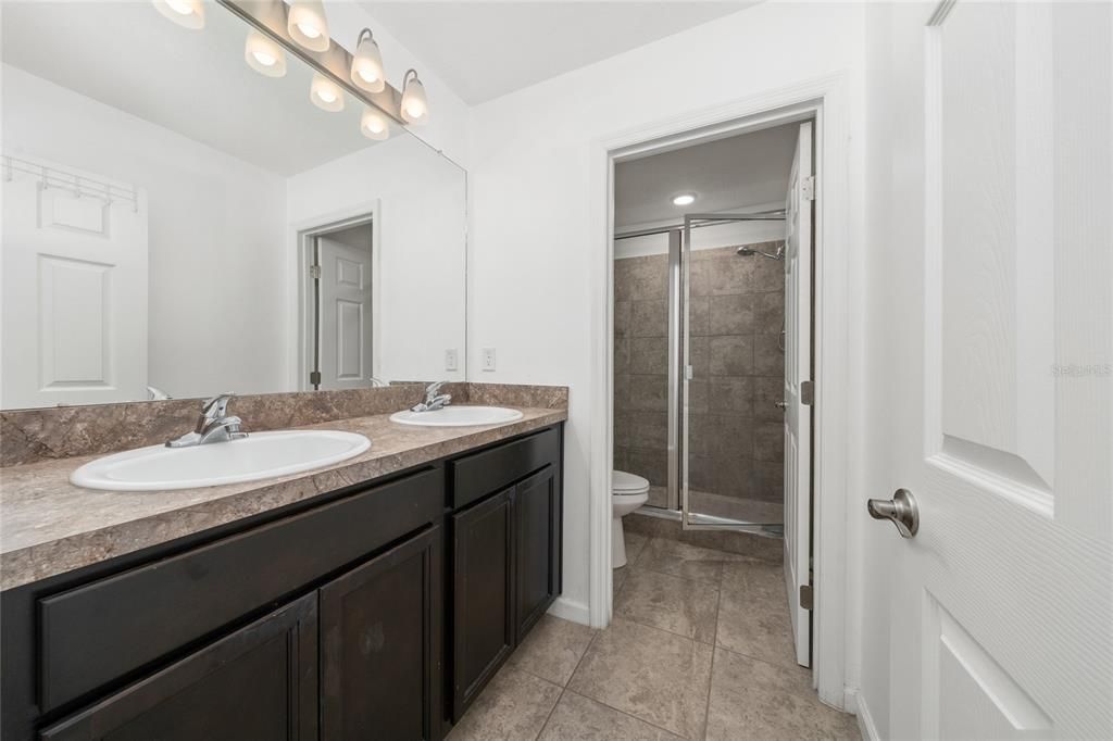 For Sale: $280,000 (3 beds, 2 baths, 1612 Square Feet)