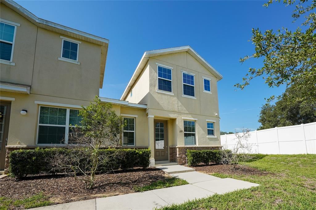 For Sale: $280,000 (3 beds, 2 baths, 1612 Square Feet)