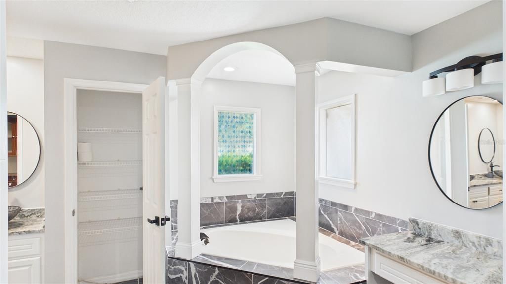 For Sale: $489,000 (3 beds, 2 baths, 2153 Square Feet)