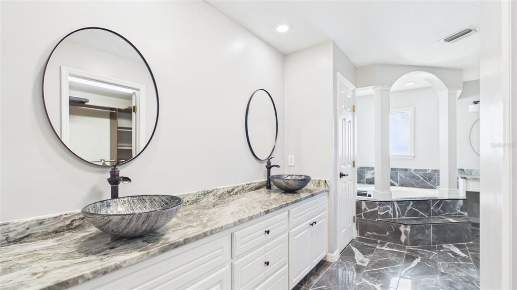 For Sale: $489,000 (3 beds, 2 baths, 2153 Square Feet)
