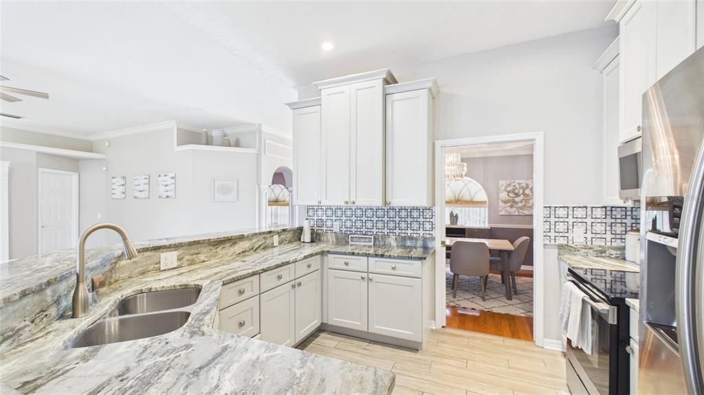 For Sale: $489,000 (3 beds, 2 baths, 2153 Square Feet)
