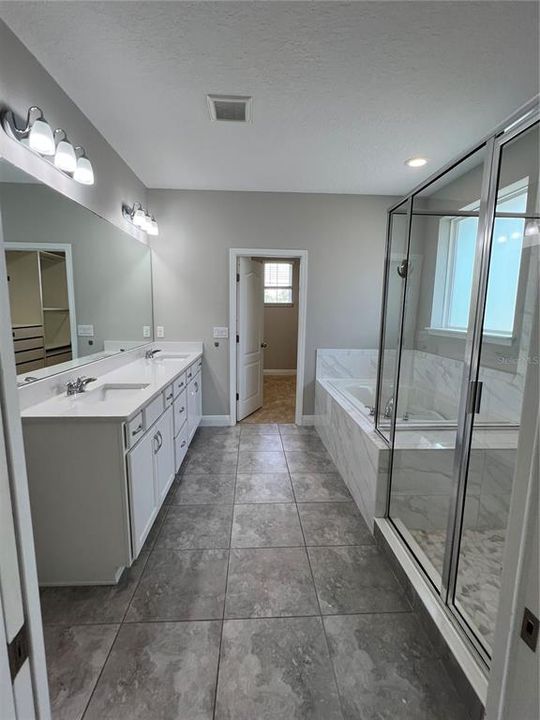 For Sale: $850,000 (5 beds, 4 baths, 3635 Square Feet)