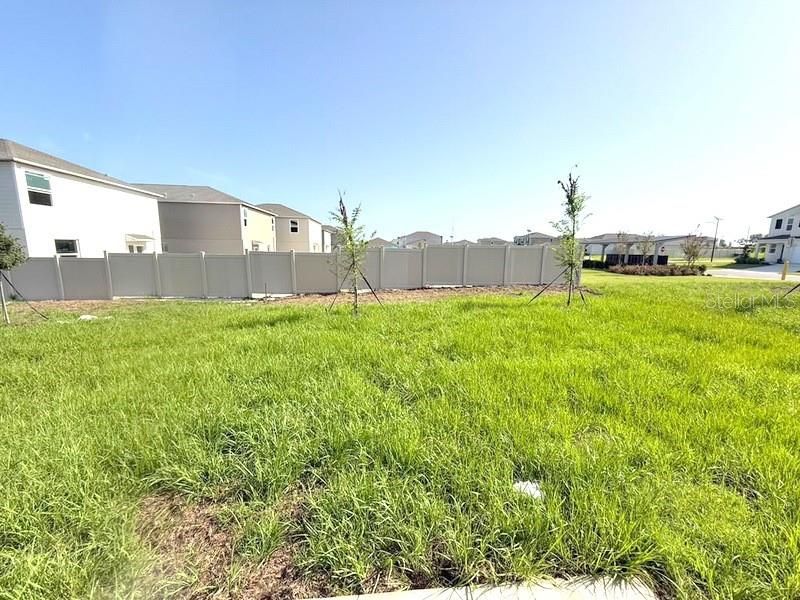 For Rent: $2,600 (6 beds, 3 baths, 2463 Square Feet)