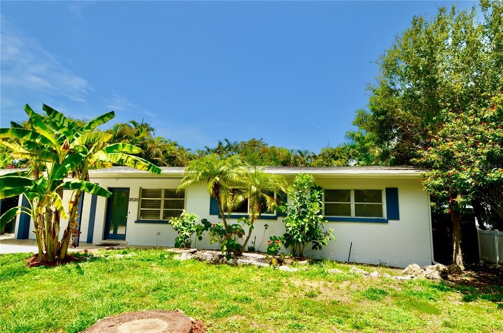 For Sale: $450,000 (3 beds, 2 baths, 1542 Square Feet)
