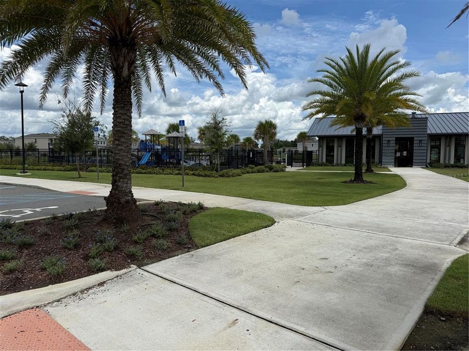 For Rent: $3,000 (3 beds, 2 baths, 2117 Square Feet)