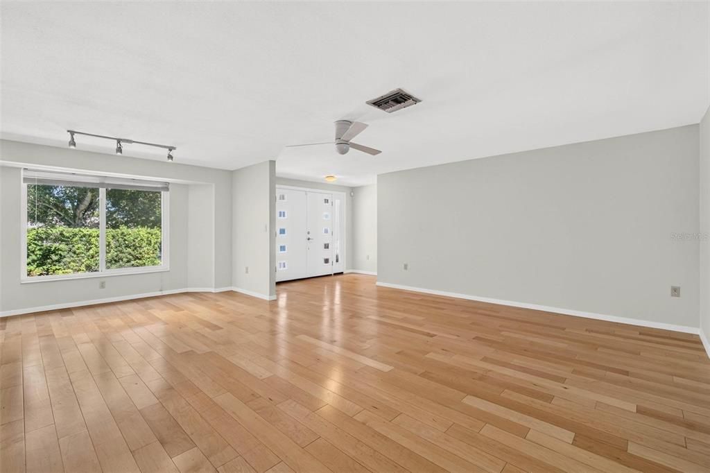 На продажу: $475,000 (3 спален, 2 ванн, 1624 Квадратных фут)