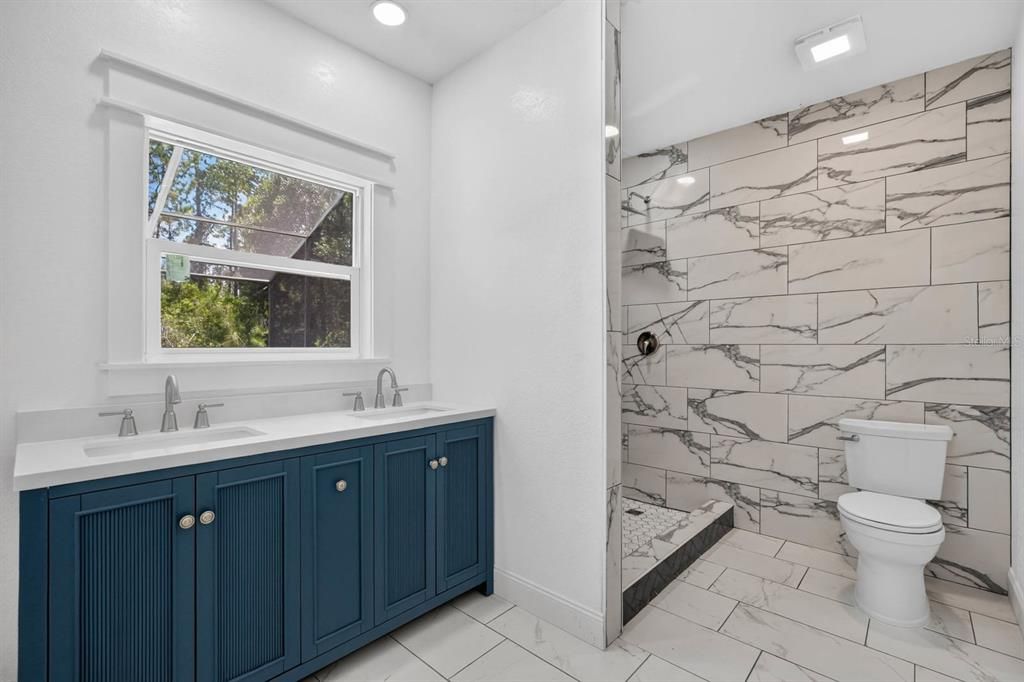 En Venta: $575,000 (2 camas, 2 baños, 1050 Pies cuadrados)