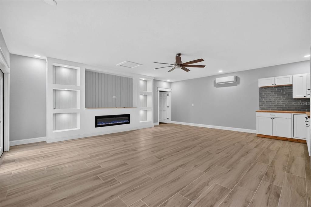 En Venta: $575,000 (2 camas, 2 baños, 1050 Pies cuadrados)