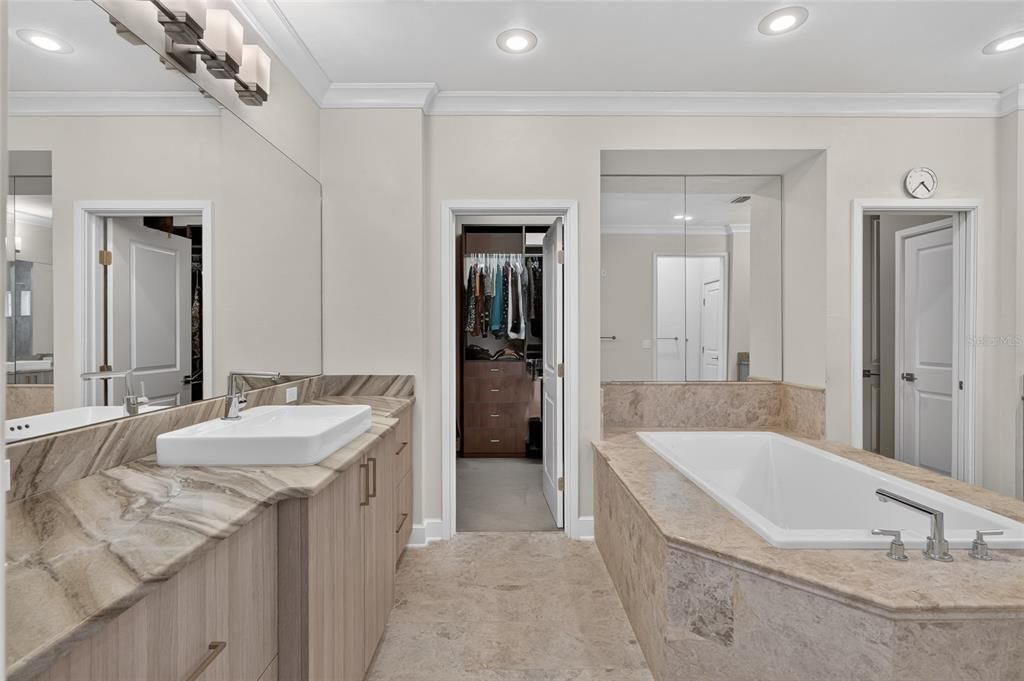 For Sale: $1,335,000 (4 beds, 4 baths, 3583 Square Feet)