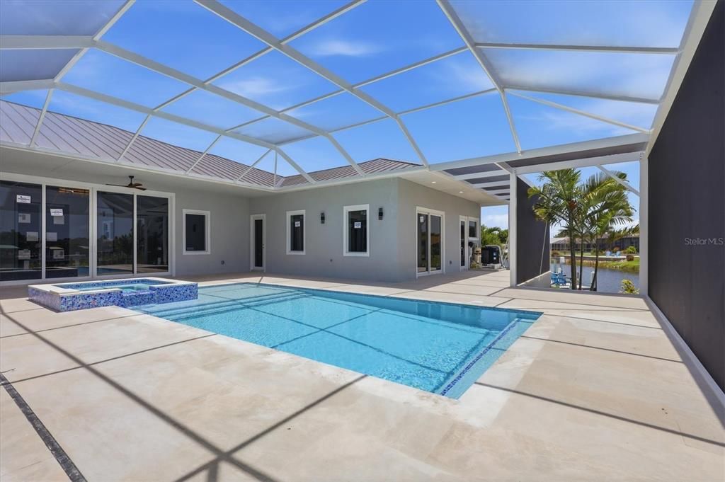 En Venta: $2,250,000 (4 camas, 3 baños, 3500 Pies cuadrados)
