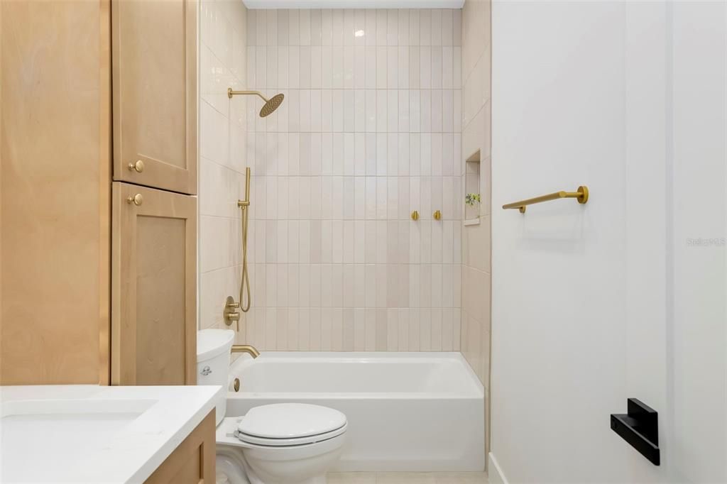 На продажу: $525,000 (3 спален, 2 ванн, 1242 Квадратных фут)
