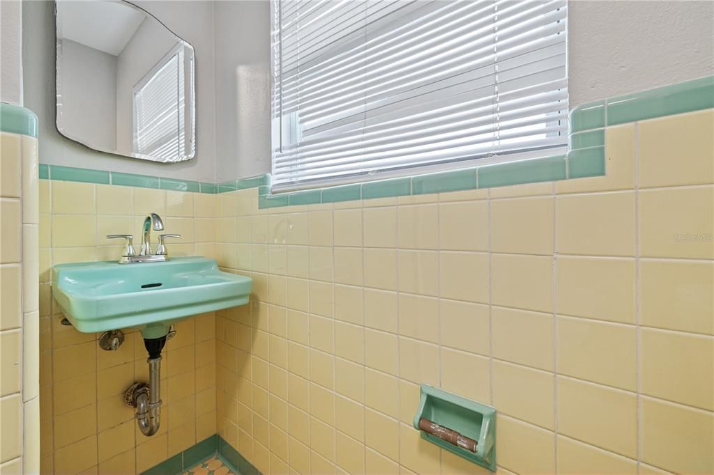 В аренду: $1,499 (1 спален, 1 ванн, 635 Квадратных фут)