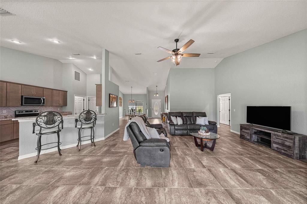 For Sale: $650,000 (3 beds, 3 baths, 2329 Square Feet)