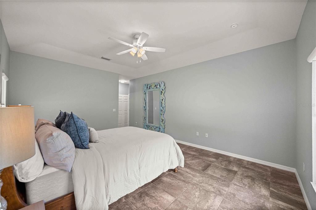 For Sale: $650,000 (3 beds, 3 baths, 2329 Square Feet)