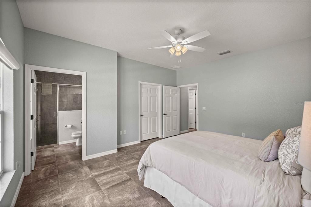 For Sale: $650,000 (3 beds, 3 baths, 2329 Square Feet)