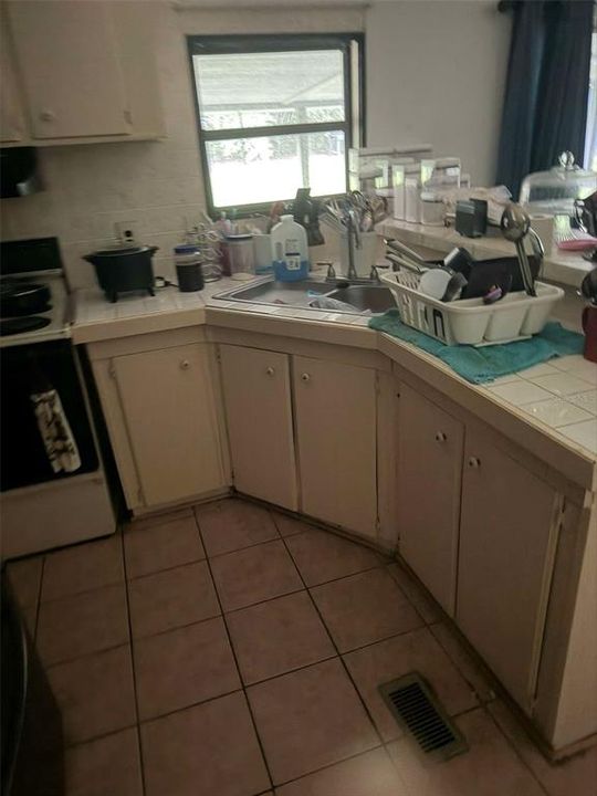 На продажу: $129,900 (3 спален, 2 ванн, 1248 Квадратных фут)