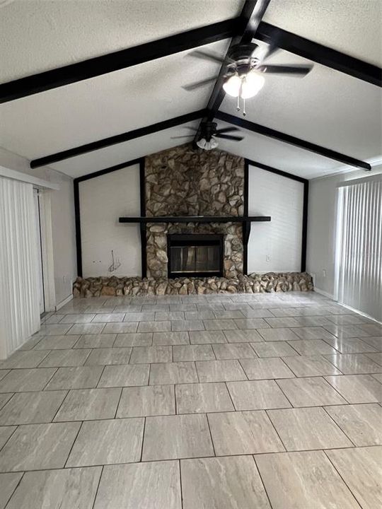 For Rent: $2,650 (4 beds, 4 baths, 1770 Square Feet)