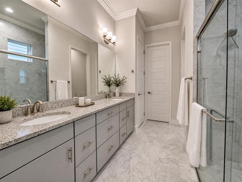 For Sale: $400,000 (3 beds, 2 baths, 1714 Square Feet)