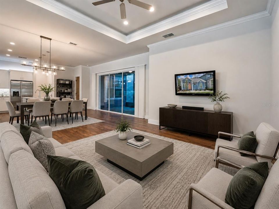 For Sale: $400,000 (3 beds, 2 baths, 1714 Square Feet)