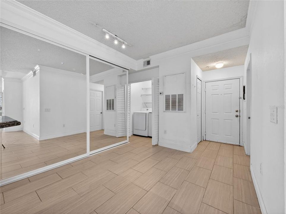 For Rent: $1,900 (2 beds, 2 baths, 1166 Square Feet)