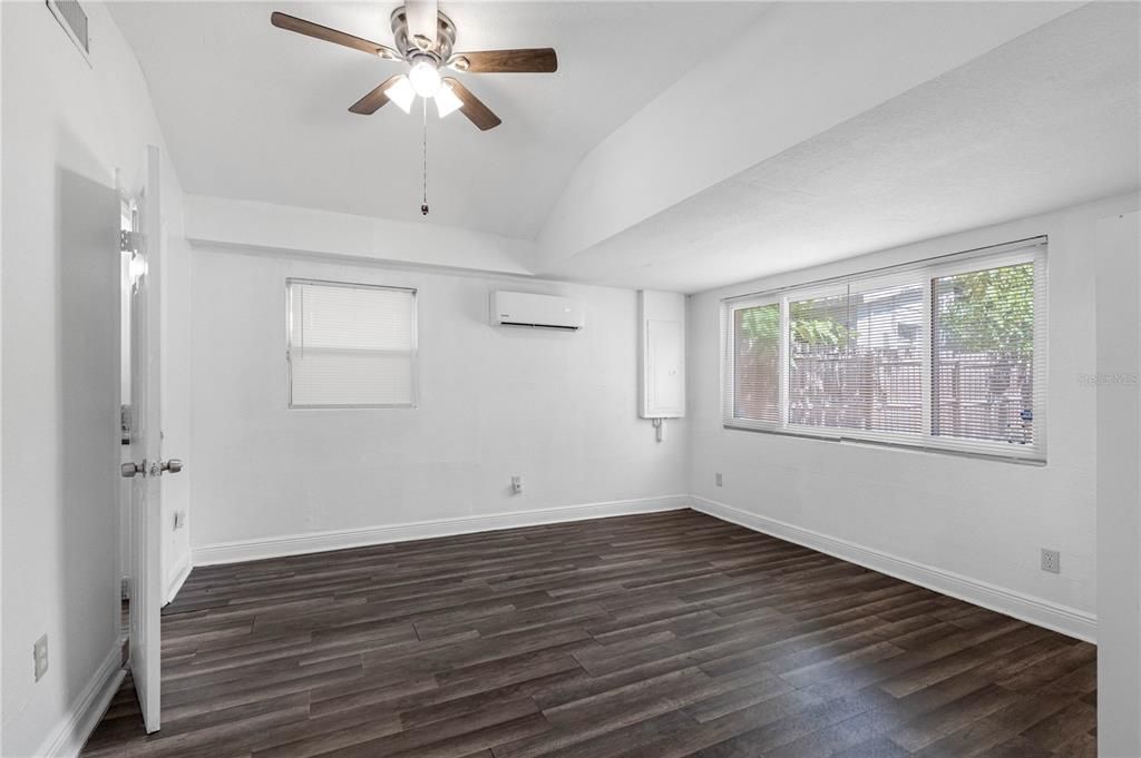 En Venta: $385,000 (3 camas, 2 baños, 1455 Pies cuadrados)