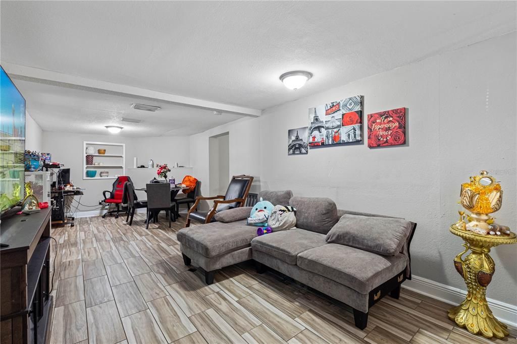 En Venta: $385,000 (3 camas, 2 baños, 1455 Pies cuadrados)