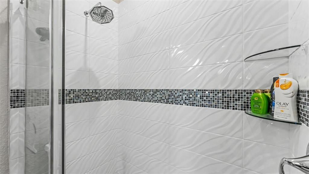 Под контрактом: $742,900 (4 спален, 3 ванн, 2484 Квадратных фут)