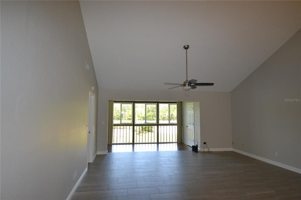 For Rent: $2,000 (2 beds, 2 baths, 1300 Square Feet)