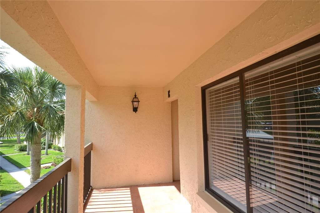 For Rent: $2,000 (2 beds, 2 baths, 1300 Square Feet)