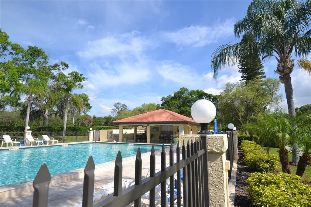 For Rent: $2,000 (2 beds, 2 baths, 1300 Square Feet)