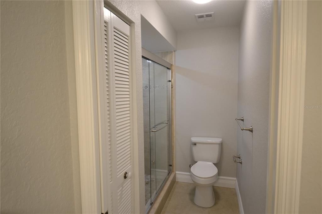 For Rent: $2,000 (2 beds, 2 baths, 1300 Square Feet)