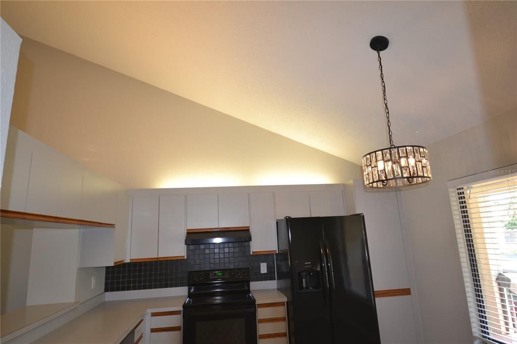 For Rent: $2,000 (2 beds, 2 baths, 1300 Square Feet)