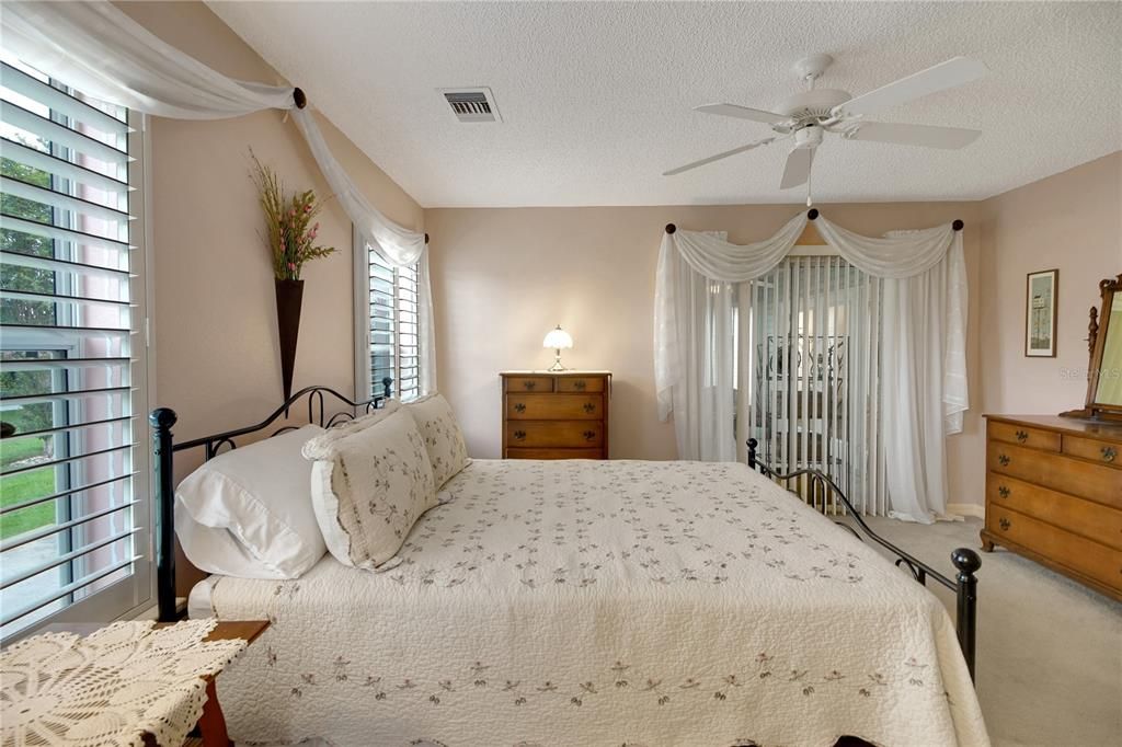 En Venta: $229,900 (2 camas, 2 baños, 1212 Pies cuadrados)
