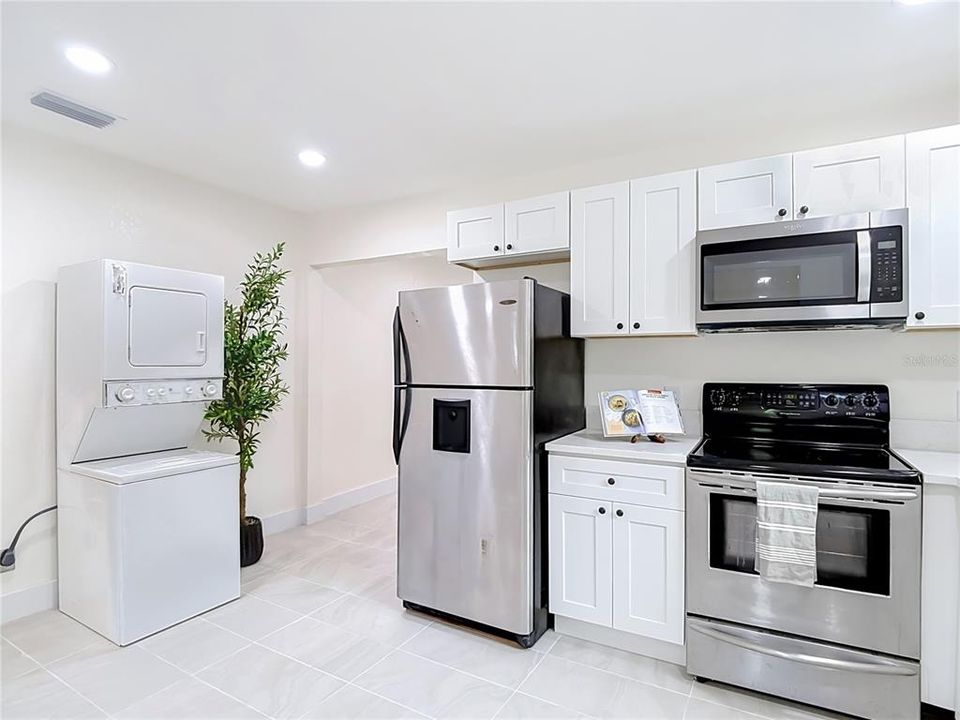 For Sale: $278,000 (4 beds, 2 baths, 1092 Square Feet)