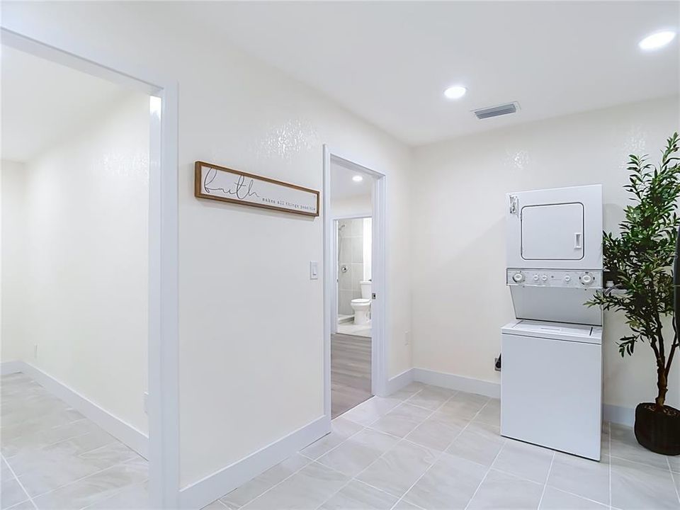 For Sale: $278,000 (4 beds, 2 baths, 1092 Square Feet)