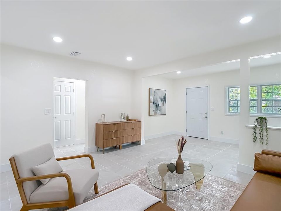 For Sale: $278,000 (4 beds, 2 baths, 1092 Square Feet)