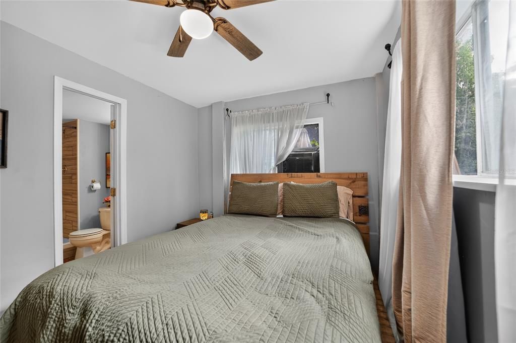 For Sale: $335,000 (3 beds, 2 baths, 1727 Square Feet)