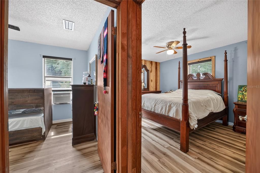 For Sale: $335,000 (3 beds, 2 baths, 1727 Square Feet)