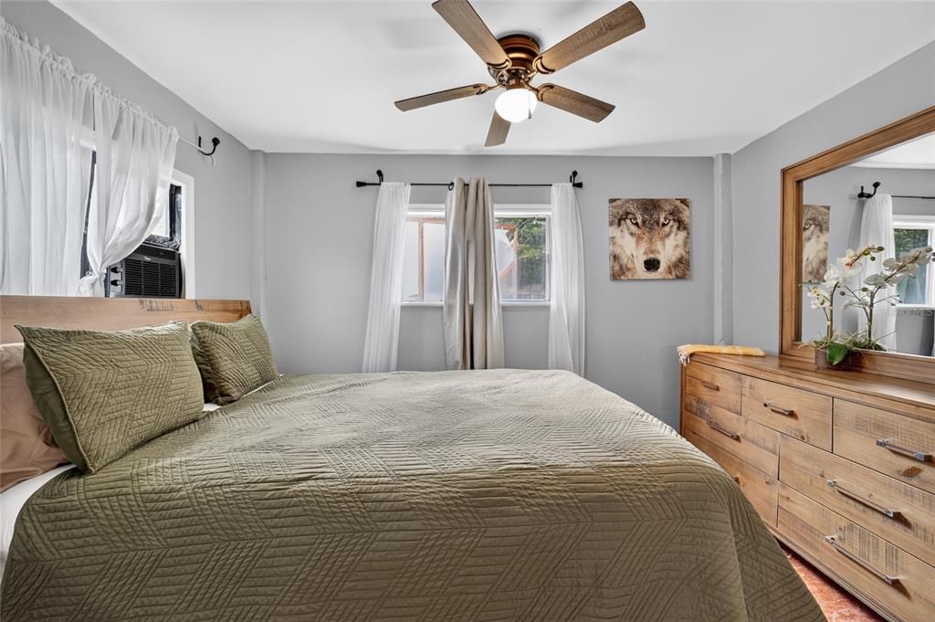 For Sale: $335,000 (3 beds, 2 baths, 1727 Square Feet)