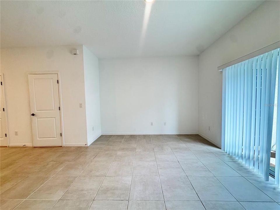 В аренду: $2,000 (2 спален, 2 ванн, 1187 Квадратных фут)